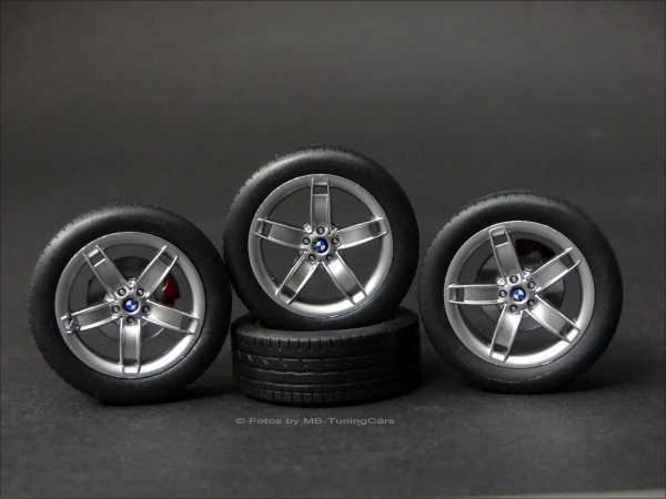 1:18 BMW E39 540i Touring Rim Size